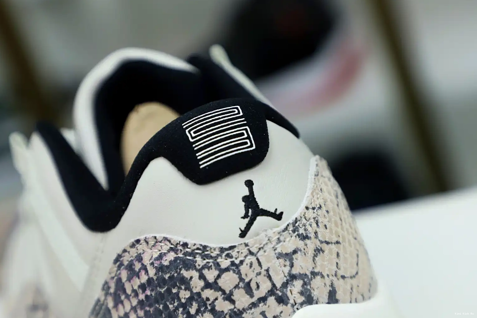 JORDAN LIGHT AIR BONE SNAKESKIN Kimikick LOW 11 0412
